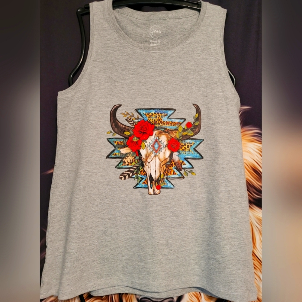New southwest Bull skull tank top sz.S